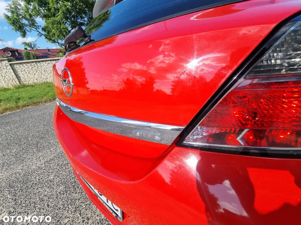 Opel Astra III GTC 1.6 Sport - 10