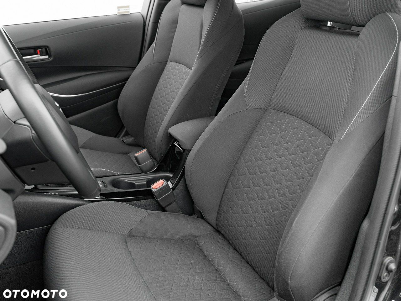 Toyota Corolla 1.8 Hybrid GPF Comfort - 13
