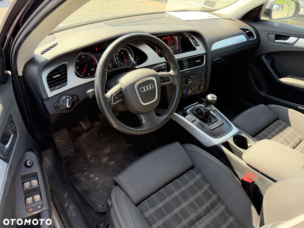 Audi A4 Limousine 2.0 TDI DPF quattro Attraction - 36