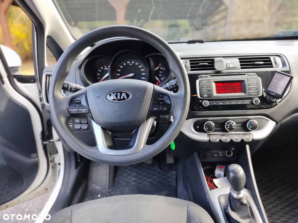 Kia Rio 1.1 crdi L - 8