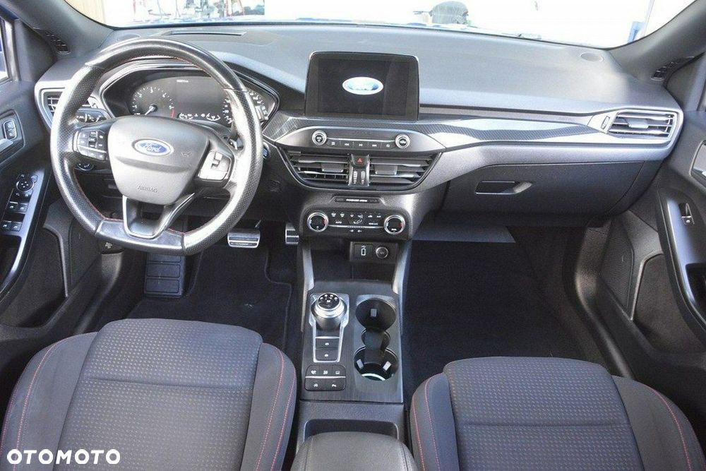 Ford Focus 1.5 EcoBlue Start-Stopp-System ST-LINE - 12