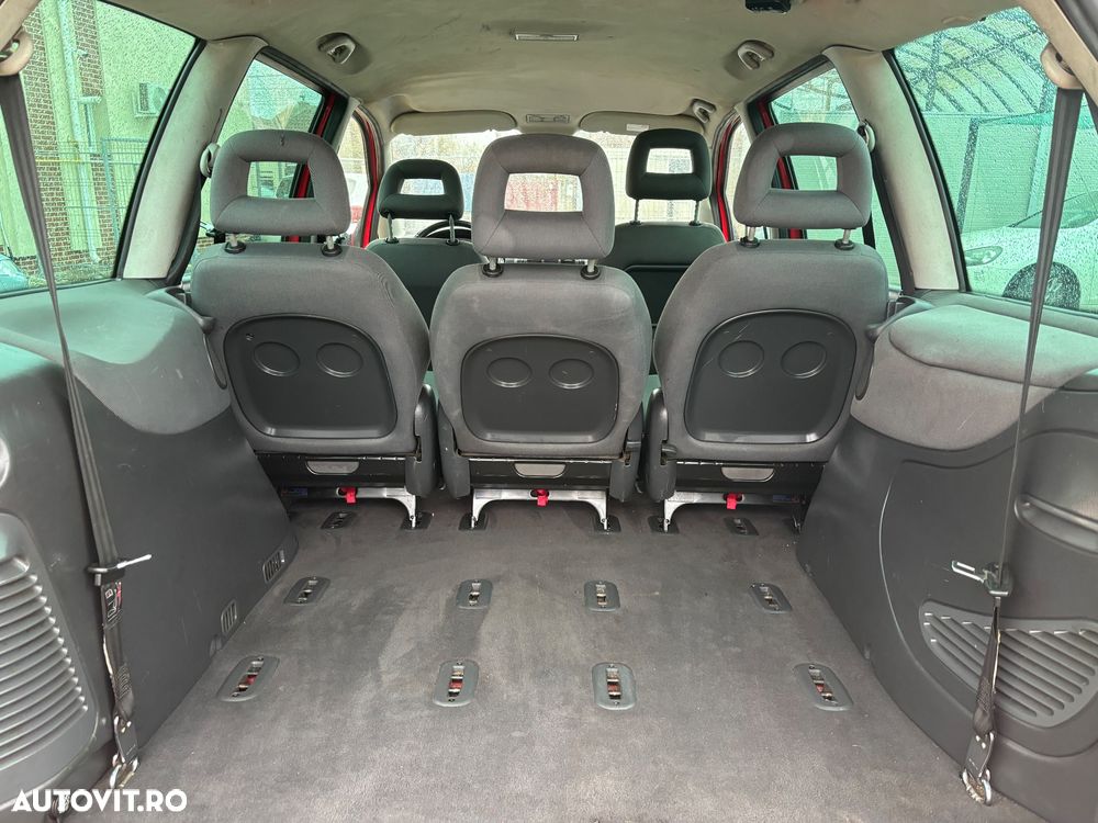 Volkswagen Sharan 1.9 TDI - 9