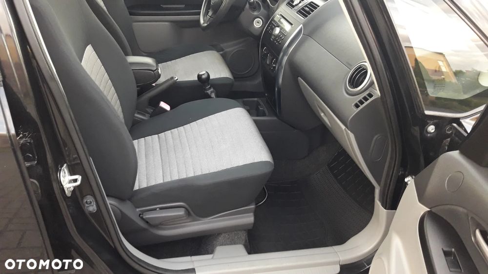 Suzuki SX4 - 12