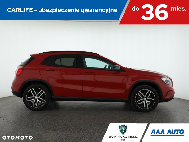 Mercedes-Benz GLA - 7