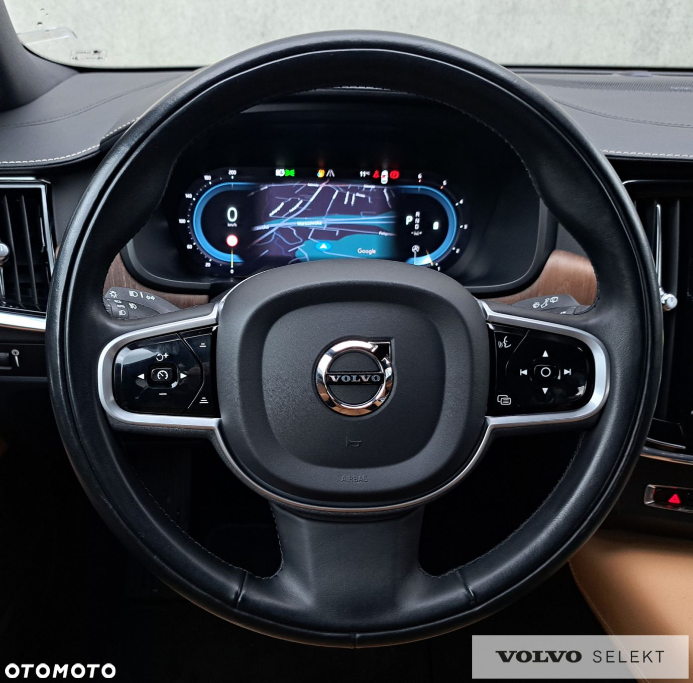 Volvo V90 Cross Country - 16