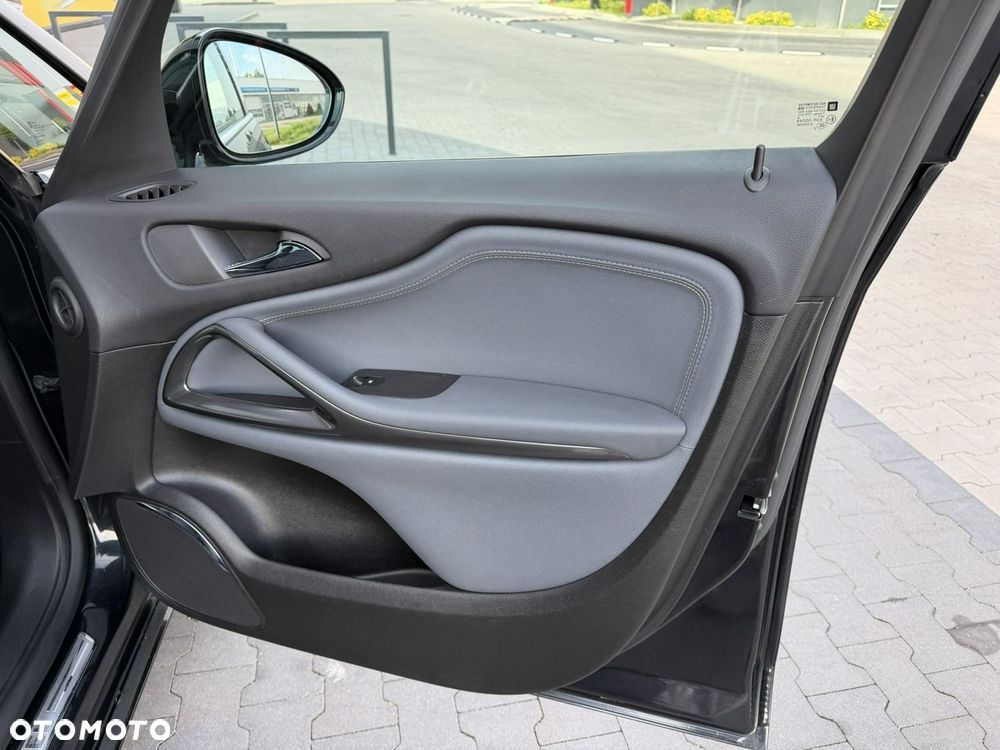 Opel Zafira - 32