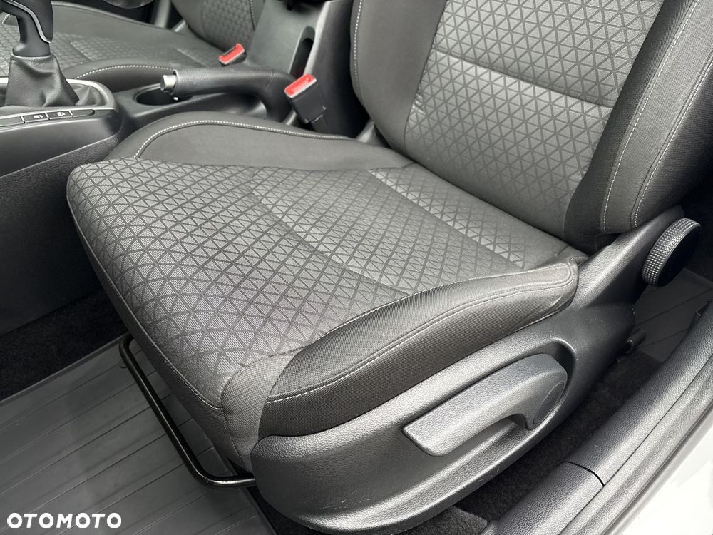 Kia XCeed 1.5 T-GDI M - 12