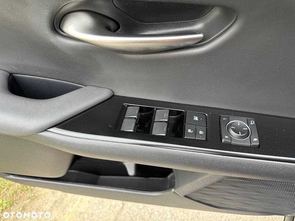 Lexus UX - 13