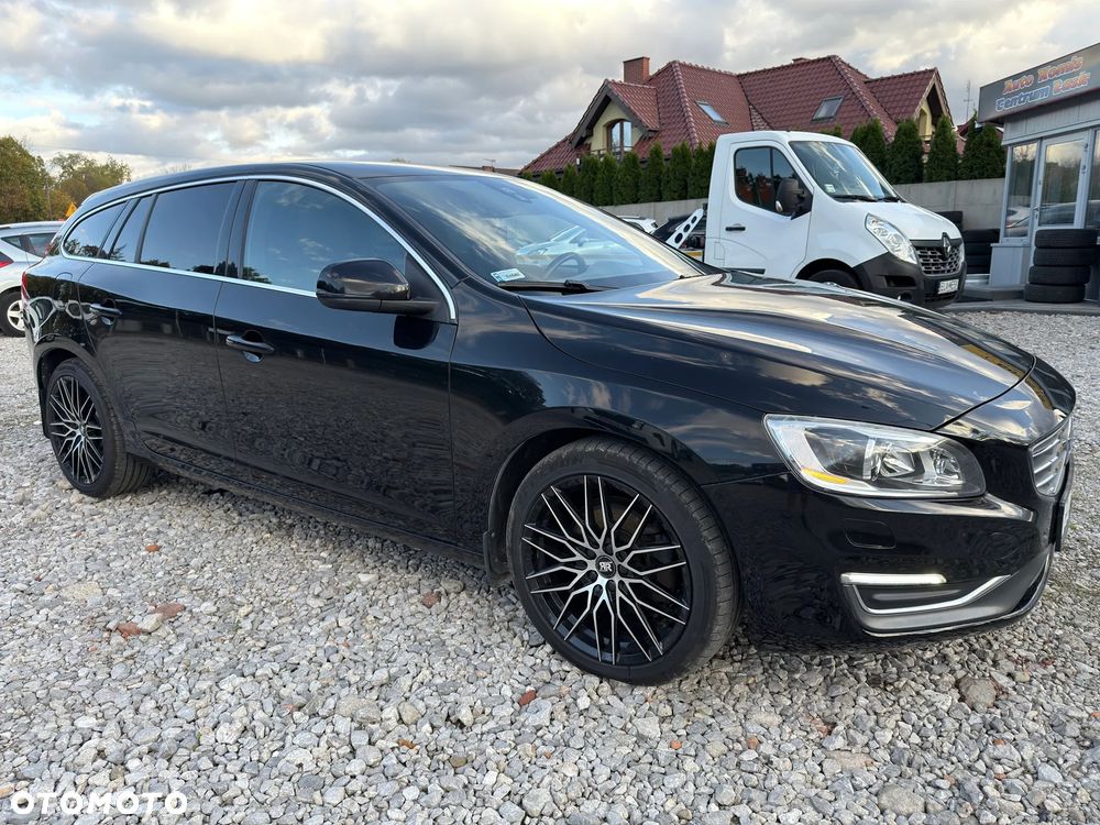 Volvo V60 D4 Momentum - 9
