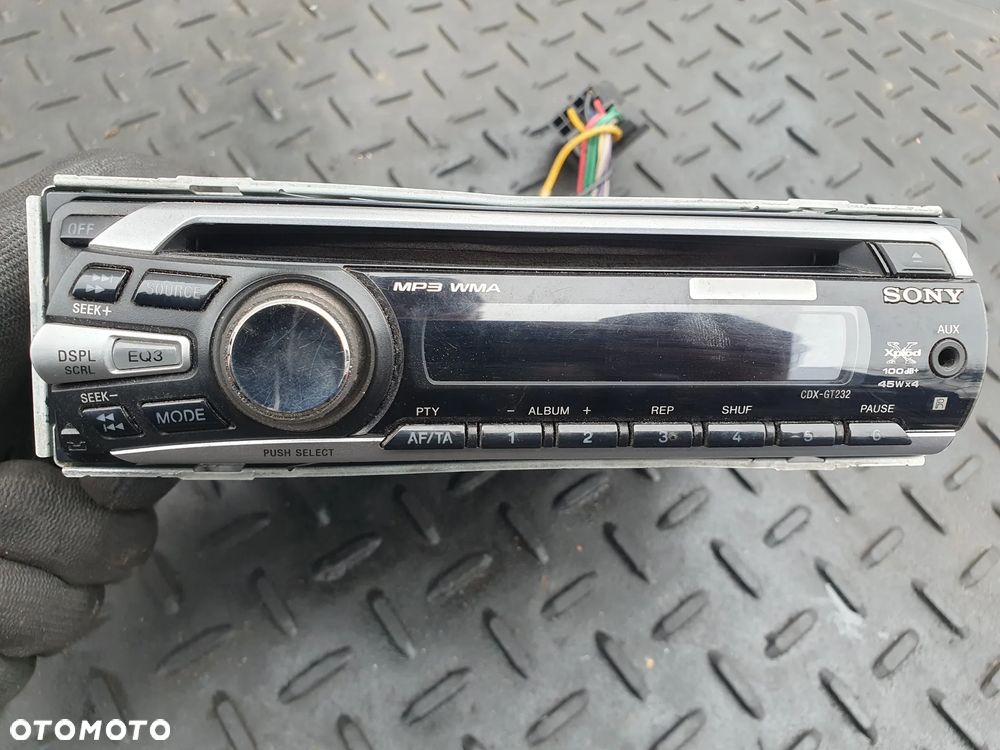 Radioodtwarzacz samochodowy Sony CDX-GT232 - 2