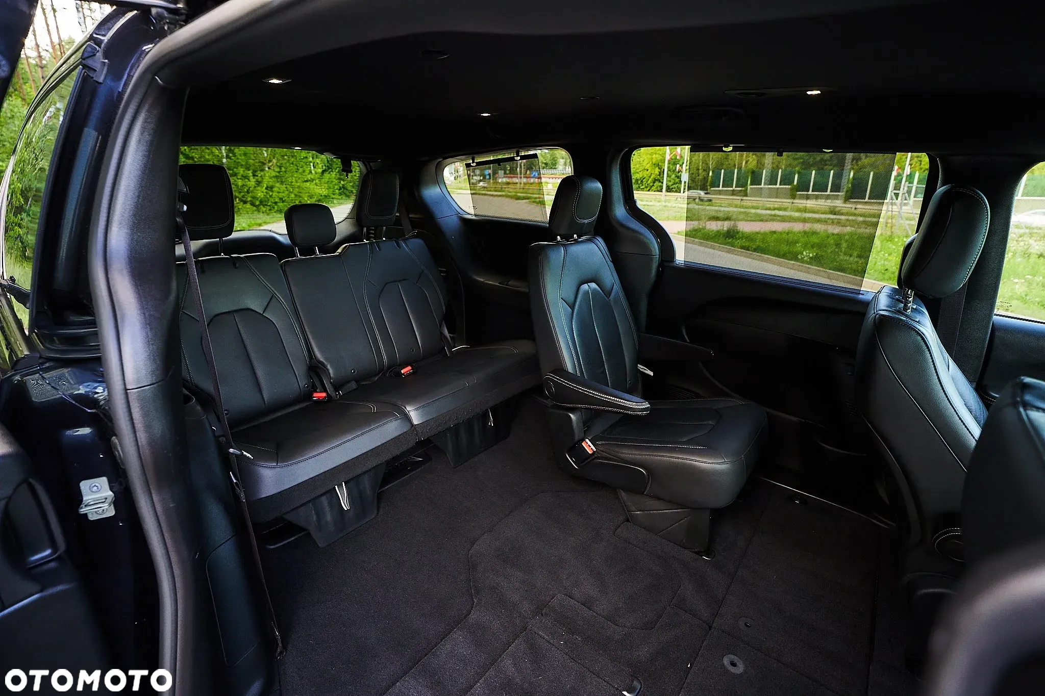 Chrysler Pacifica - 15