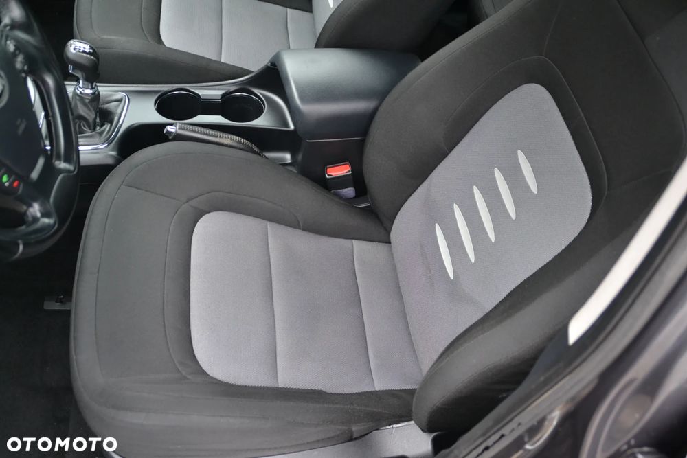 Kia Ceed 1.6 GDI Dream Team Edition - 19