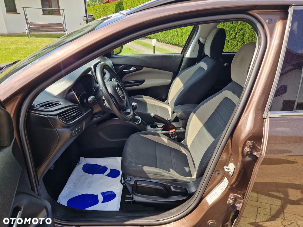 Fiat Tipo 1.6 MultiJet 16v Lounge - 12