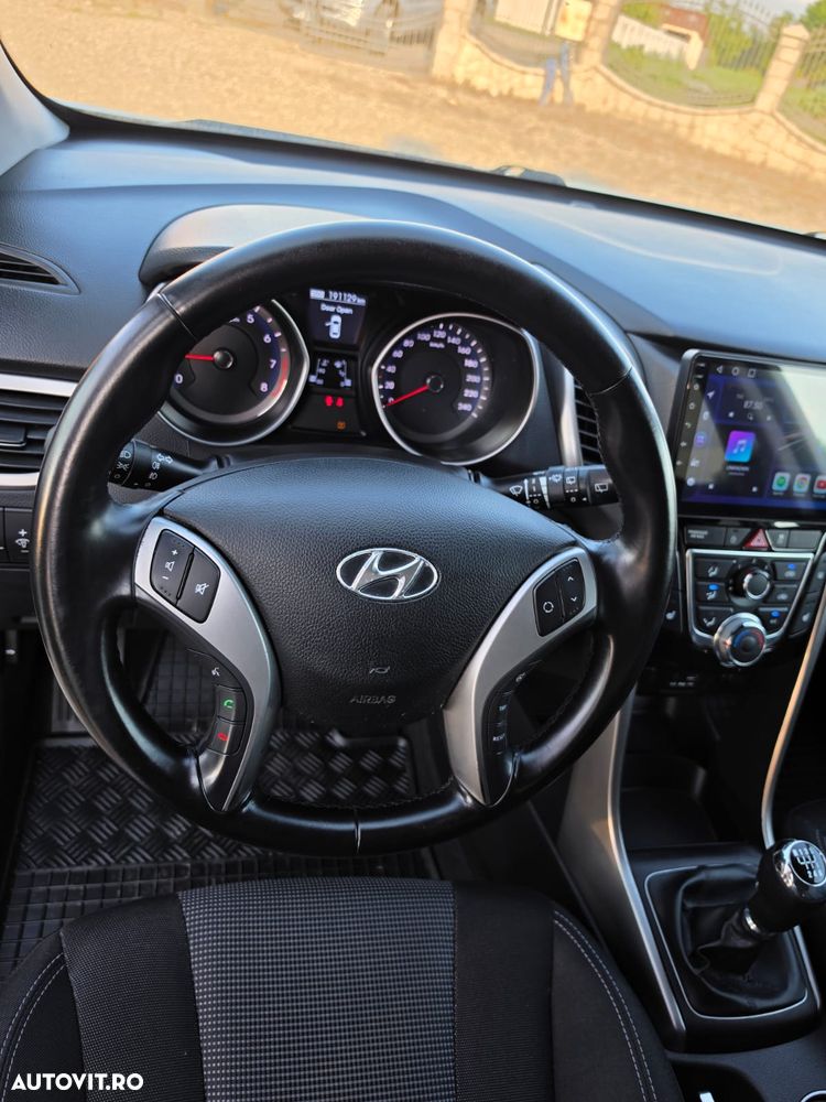 Hyundai i30 i30cw 1.6 Fifa World Cup Edition - 16