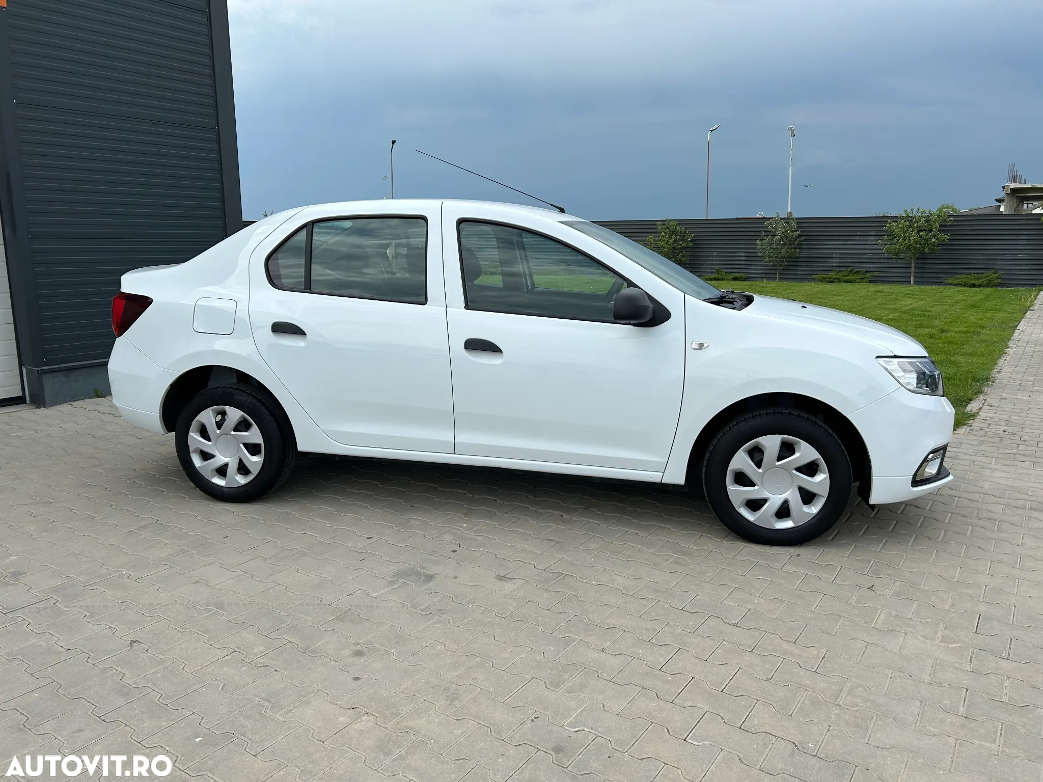 Dacia Logan 1.0 SCe Laureate - 2