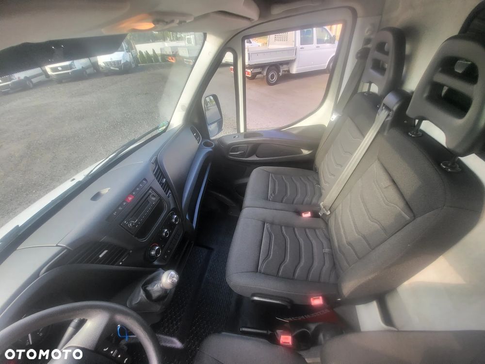 Iveco Daily blaszak zabudowa warsztatowa klima sprowadzony super stan - 13
