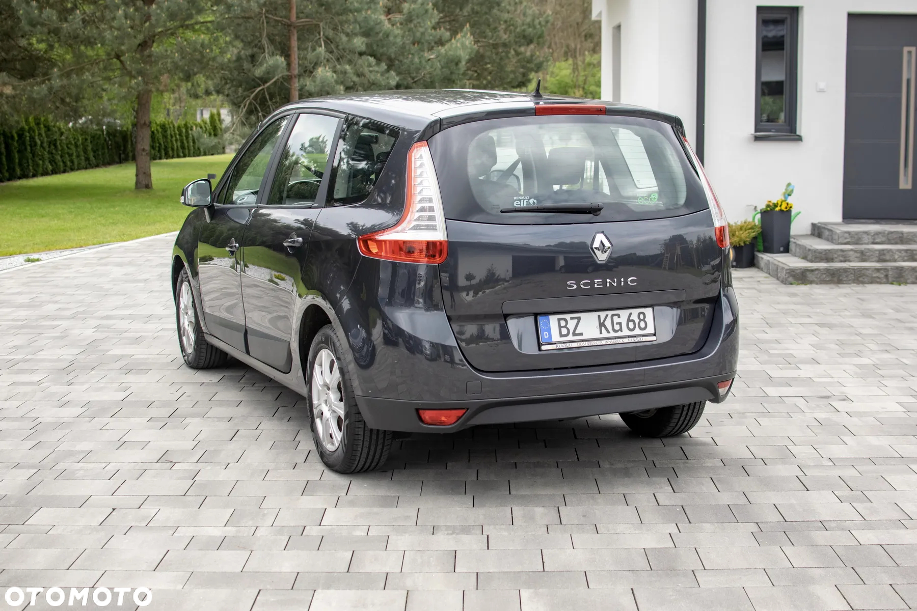 Renault Grand Scenic - 22