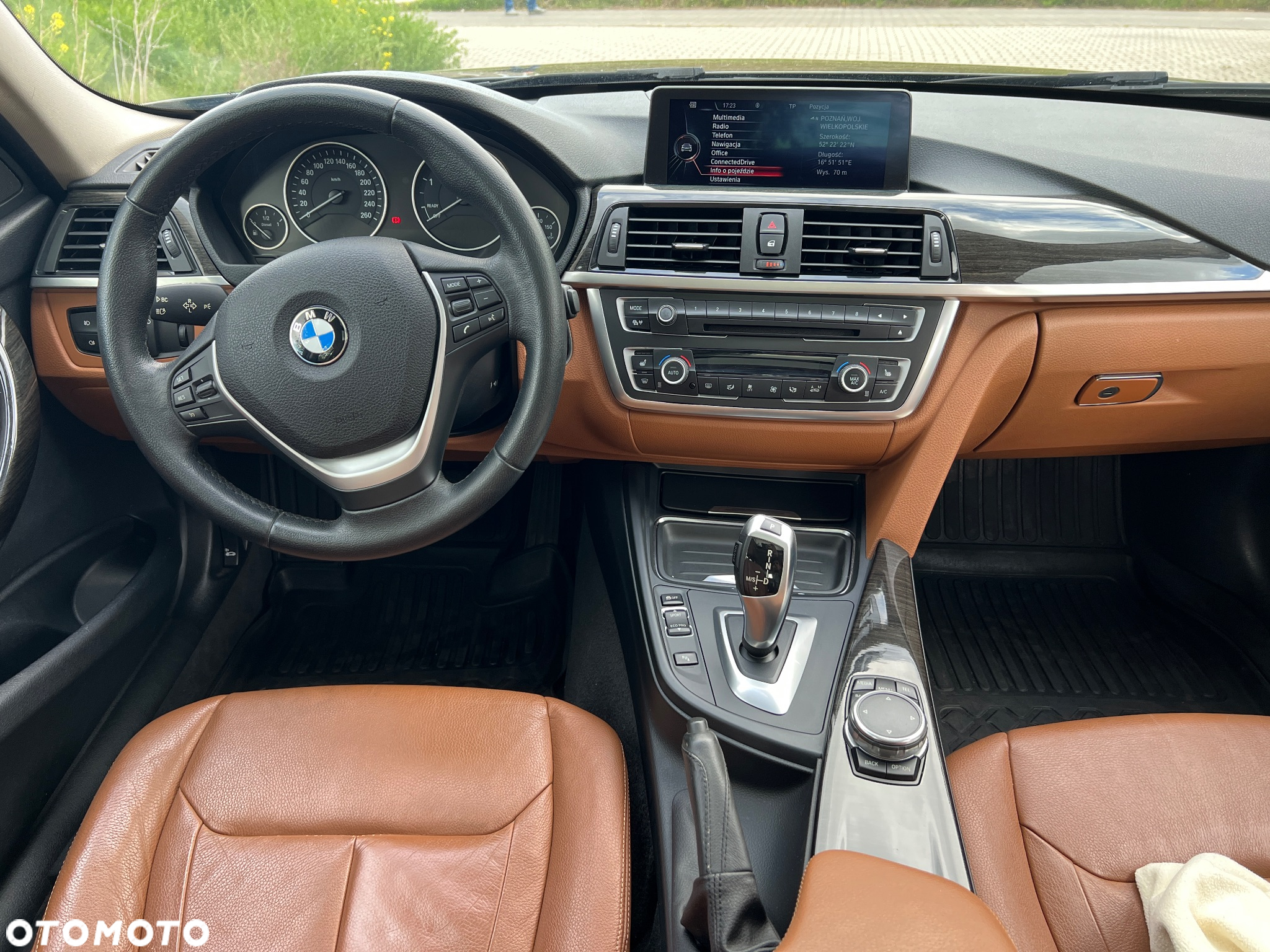 BMW Seria 3 318d Touring Luxury Line - 26