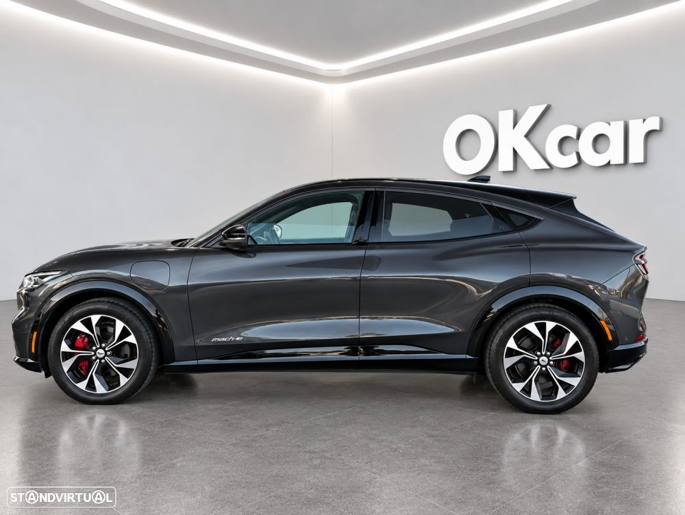 Ford Mustang Mach-E 75.7 kWh Premium AWD - 11