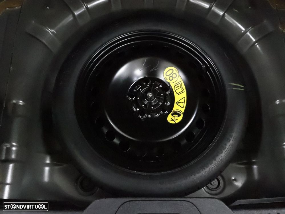 Ford Focus 1.0 EcoBoost MHEV ST-Line - 32