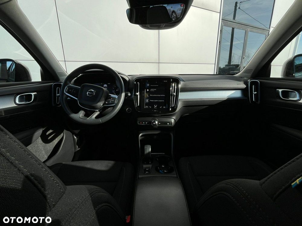 Volvo XC 40 T3 Momentum Pro - 17