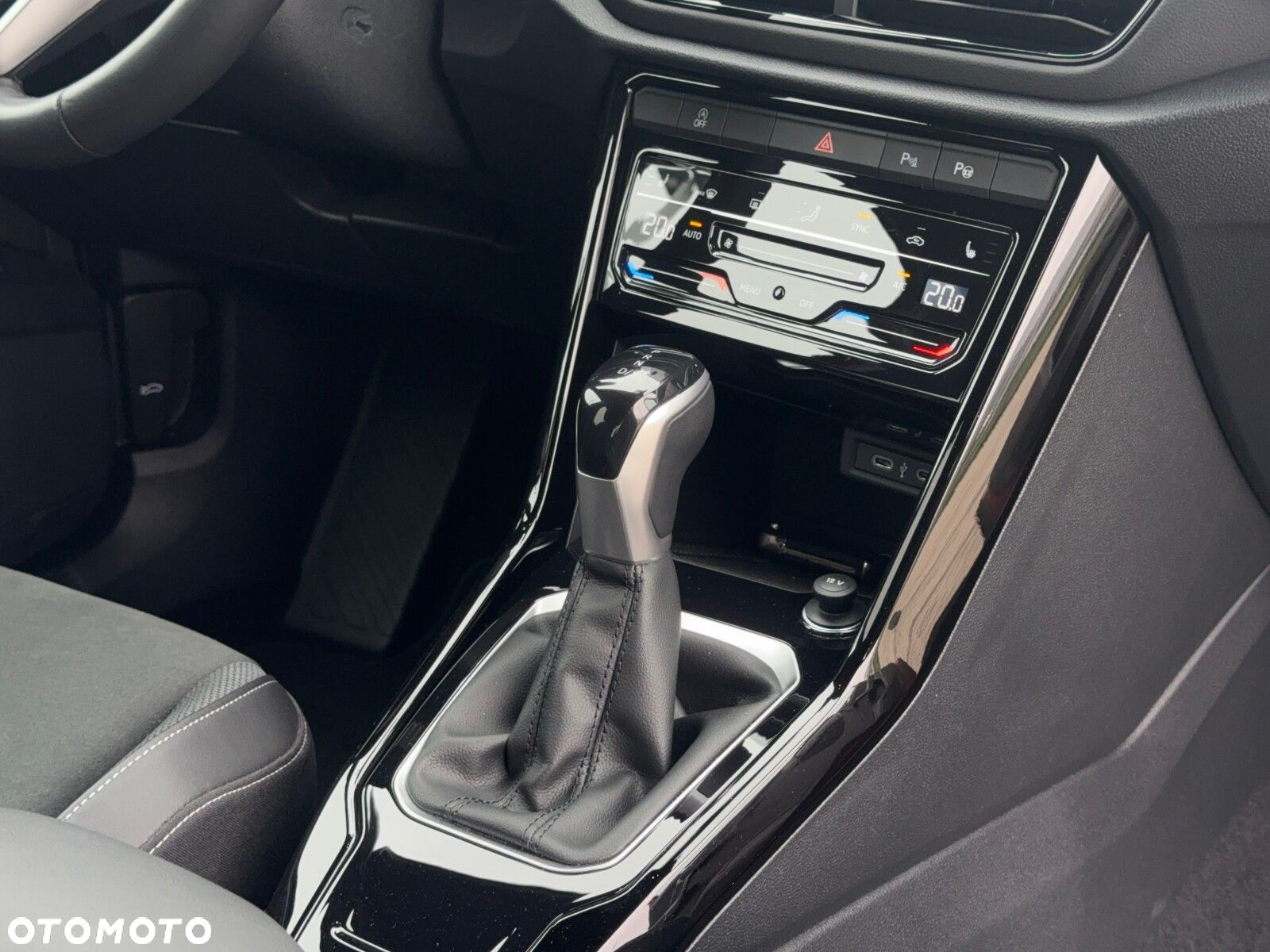 Volkswagen T-Roc 1.5 TSI Style DSG - 17