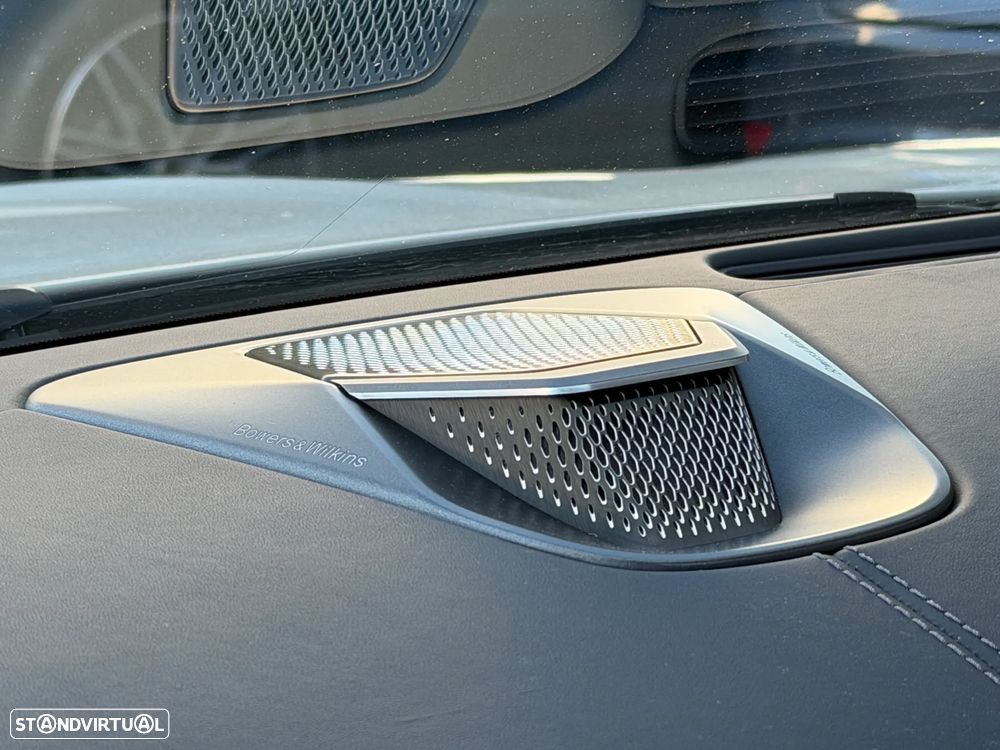 Aston Martin Vantage Coupe V8 - 12