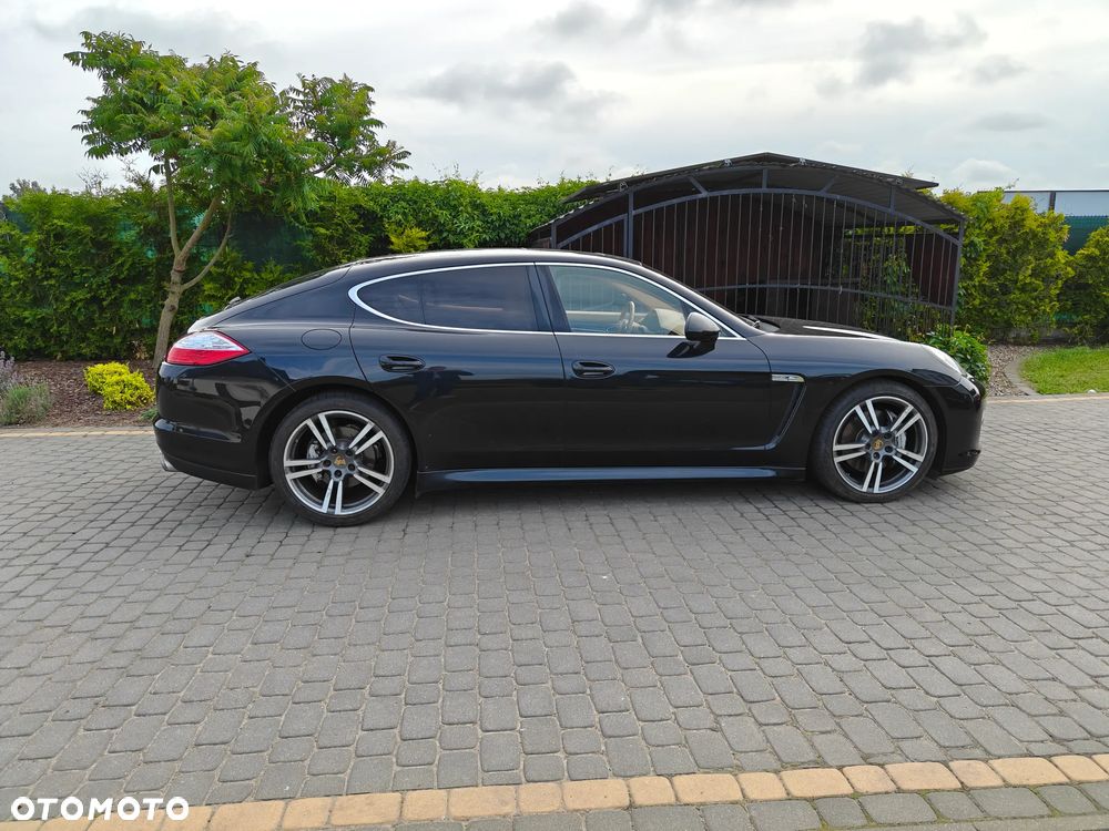 Porsche Panamera 4S - 3