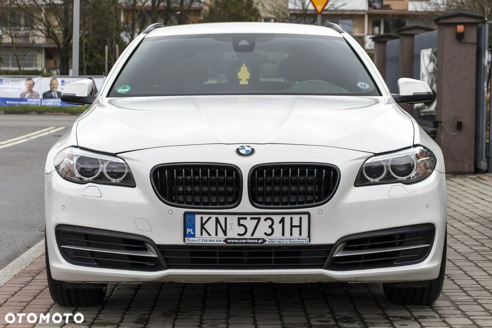BMW Seria 5 520d Luxury Line - 2