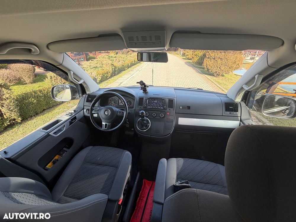 Volkswagen Multivan - 11