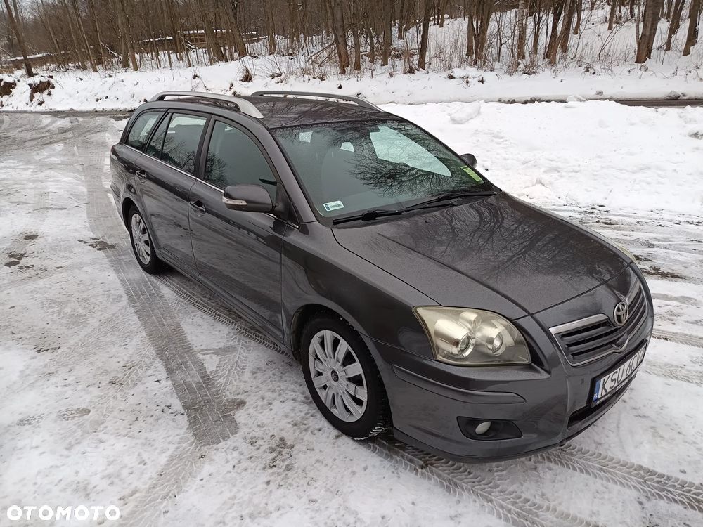 Toyota Avensis 2.0 D-4D - 5