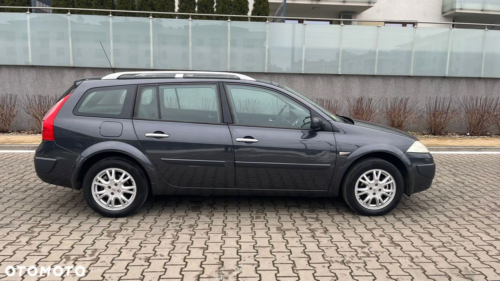 Renault Megane 1.6 Dynamique - 9