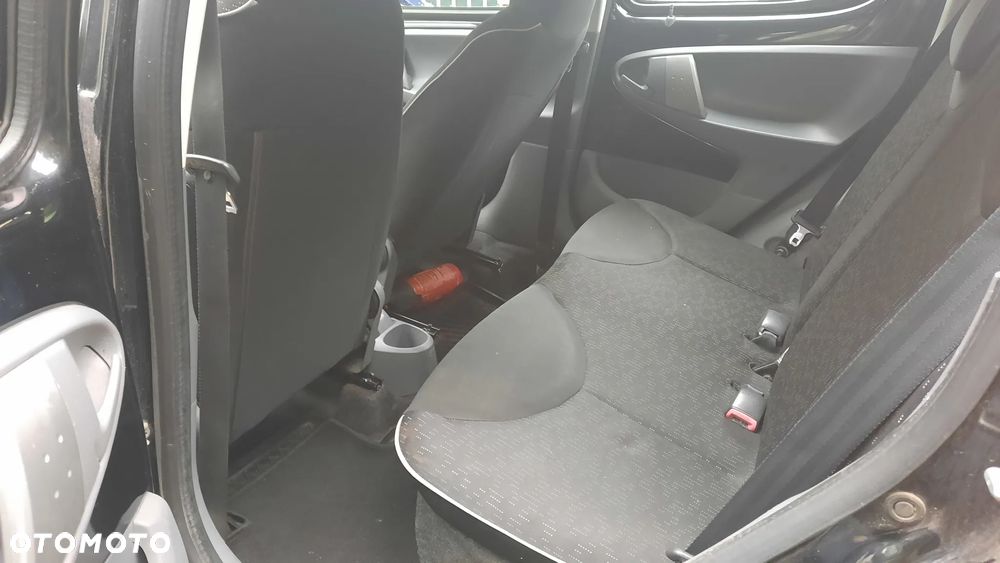 Peugeot 107 1.0 Happy - 2
