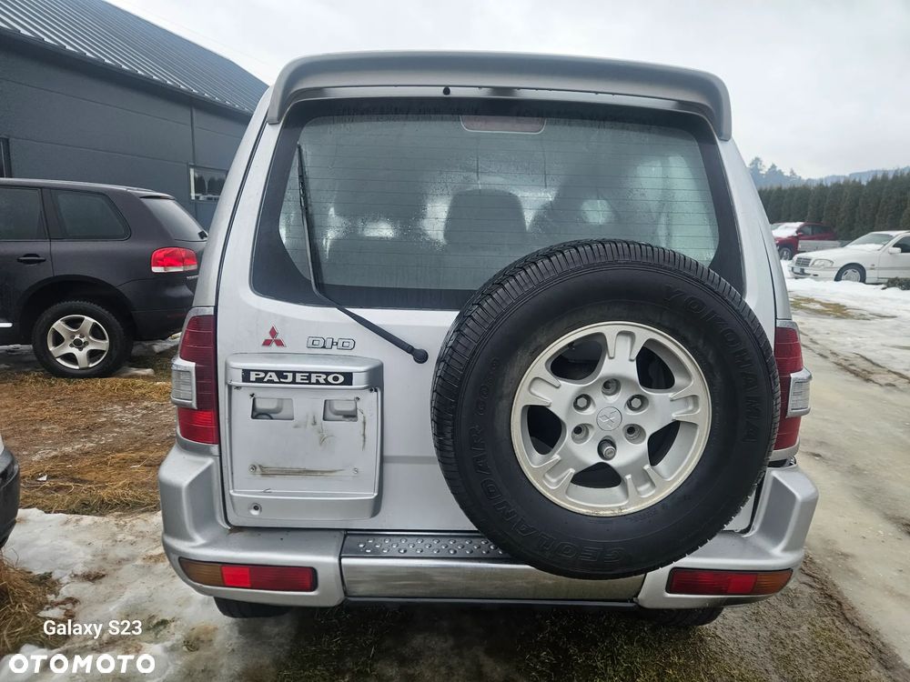 Mitsubishi Pajero - 3