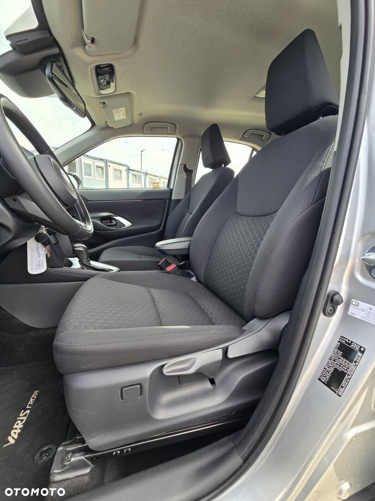 Toyota Yaris Cross Hybrid 1.5 Comfort - 16