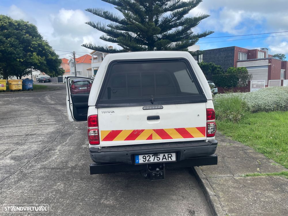 Toyota Hilux 2.5 D-4D 4WD CE CM+AC - 3