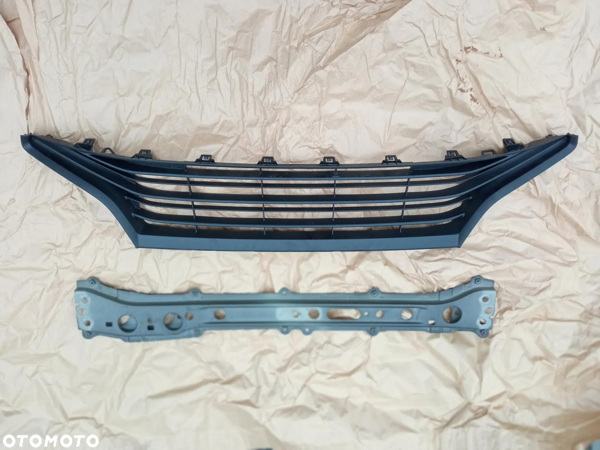 ATRAPA KRATKA ZDERZAKA YARIS IV 53112-K0010 DOLNA PODPORA - 4