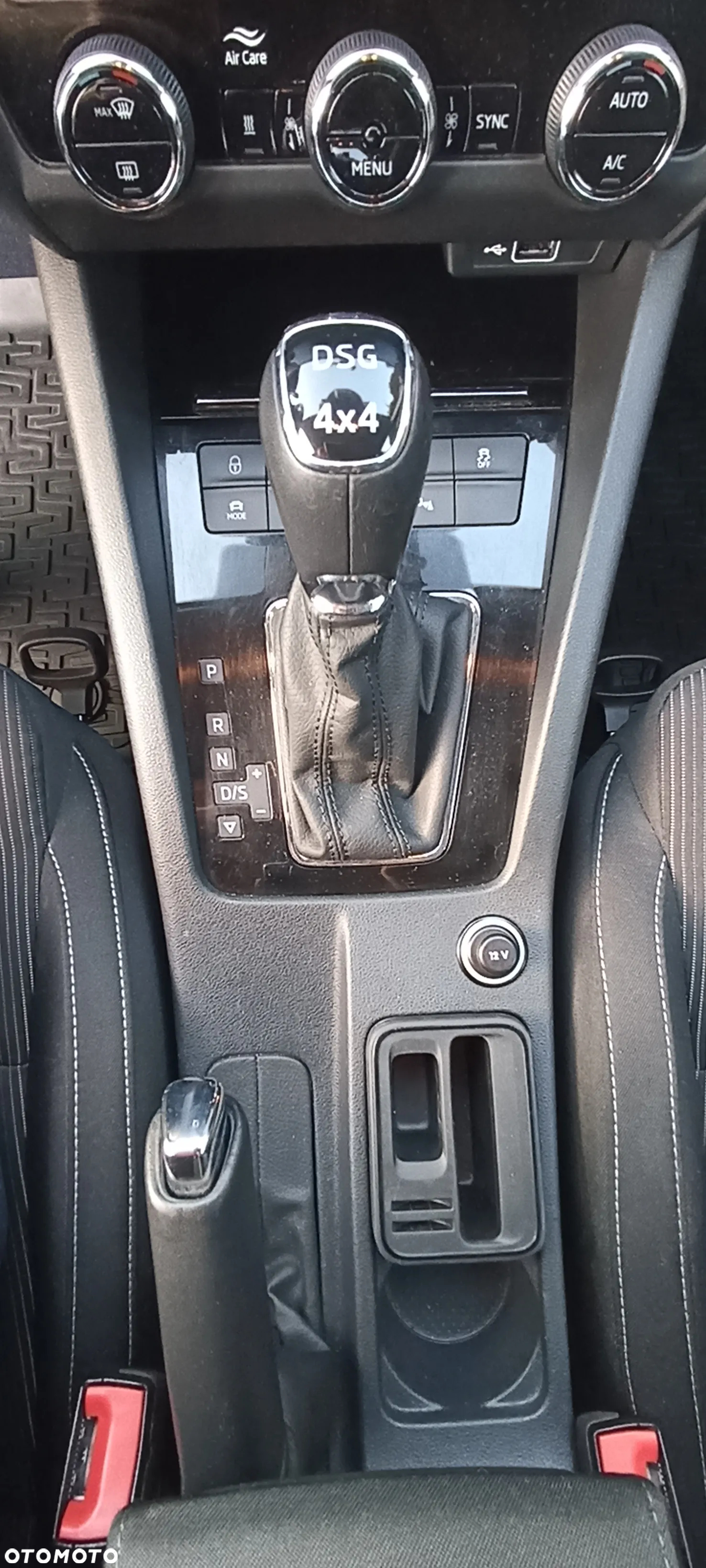 Skoda Octavia 2.0 TDI 4x4 Style DSG - 11