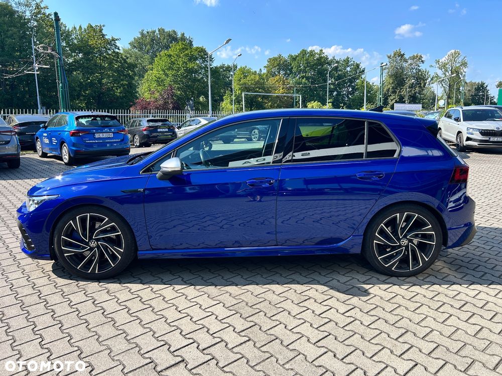 Volkswagen Golf - 8