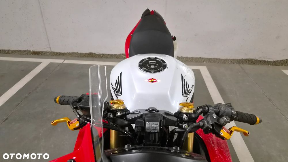 Honda CBR - 18
