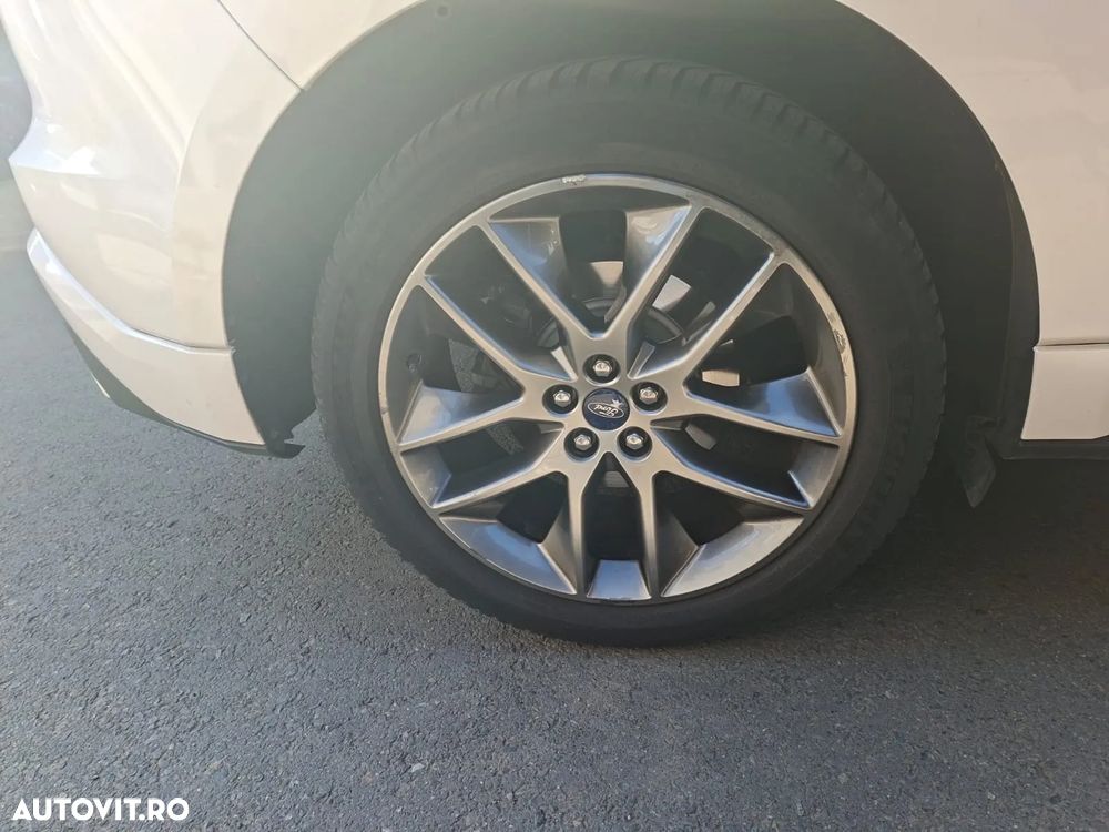 Ford Edge 2.0 TDCi Bi-Turbo 4x4 ST-LINE - 12