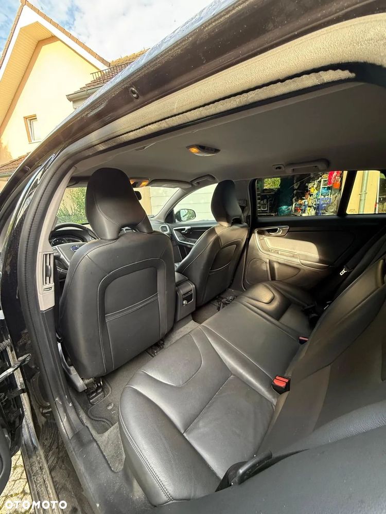 Volvo V60 Cross Country D4 AWD Kinetic - 14