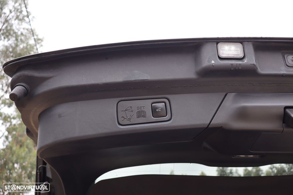 Ford Mustang Mach-E AWD PREMIUM - 30
