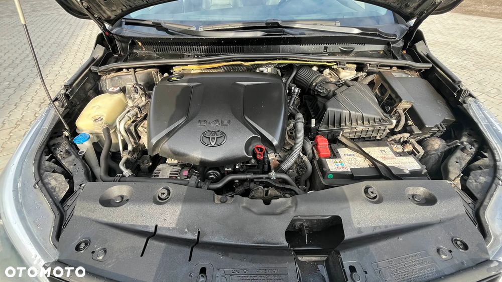 Toyota Avensis 2.0 D-4D Premium - 8