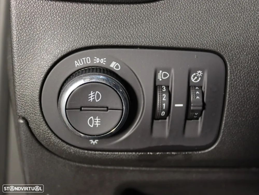 Opel Crossland 1.2 T Design & Tech - 21