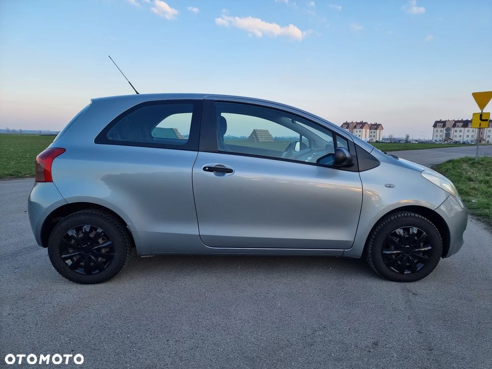 Toyota Yaris 1.0 VVT-i - 5