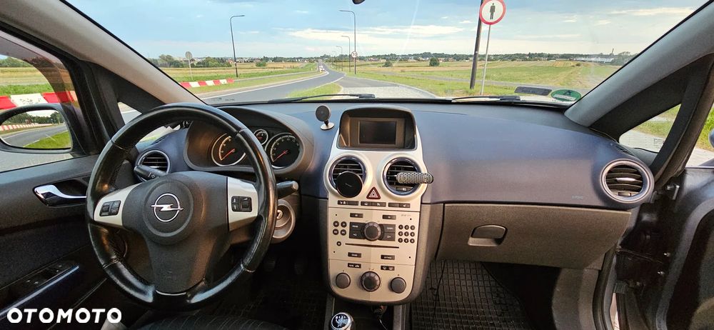 Opel Corsa - 13
