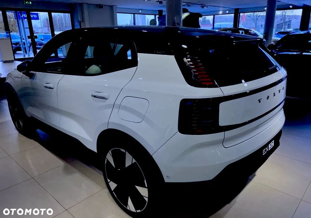 Volvo EX30 Twin Motor Performance AWD Ultra - 4