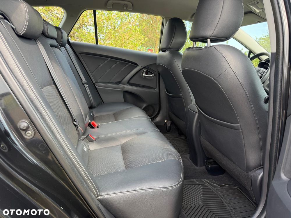 Toyota Avensis 1.8 Premium EU5 - 21