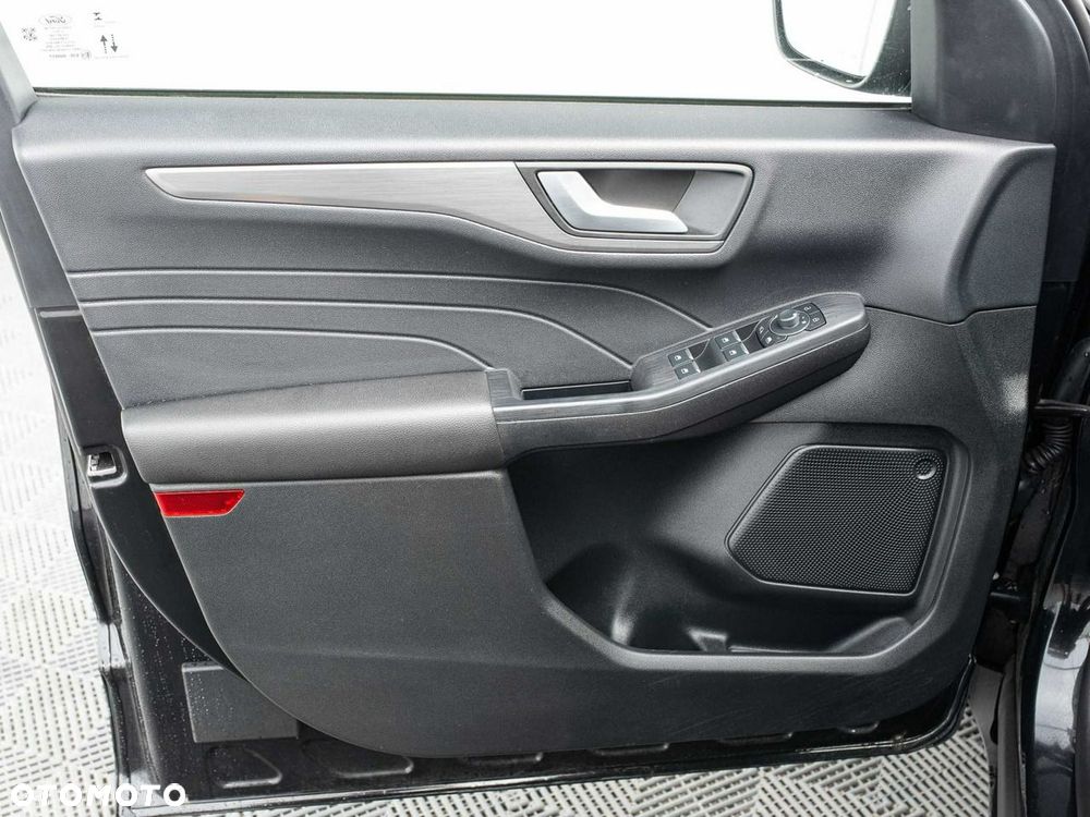 Ford Kuga 1.5 EcoBoost FWD Titanium - 10
